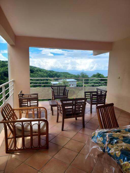 Grand Studio En Bas De Villa Avec Vue Sur Mer Au Carbet Le Carbet Buitenkant foto